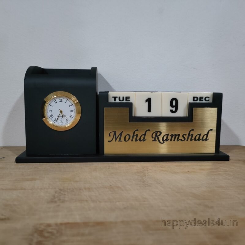 personalized wooden pen stand
